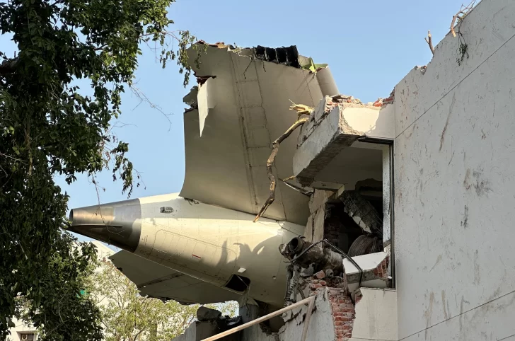 DCC130625-005F06-728x482