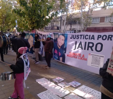 DCC140625-007F07-728x637