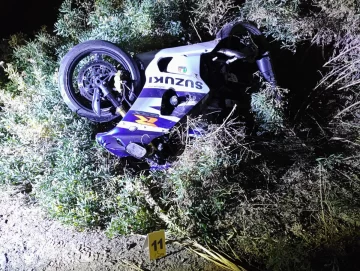 Creen que el motociclista que se mató en Caucete iba a muy elevada velocidad Creen que el motociclista que se mató en Caucete iba a muy elevada velocidad