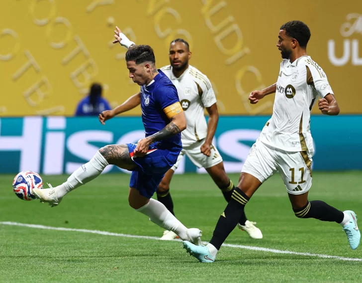 Enzo aportó gol en el Chelsea