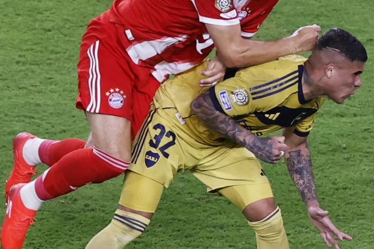 Costa está desgarrado