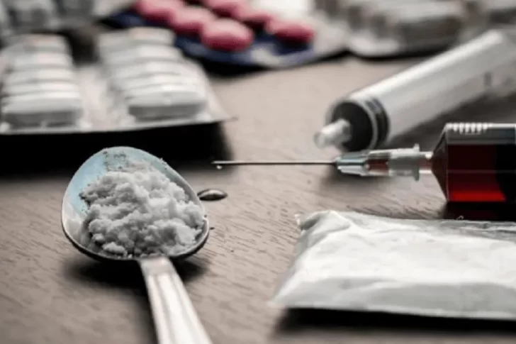 Más gente y a edades más temprana consume drogas