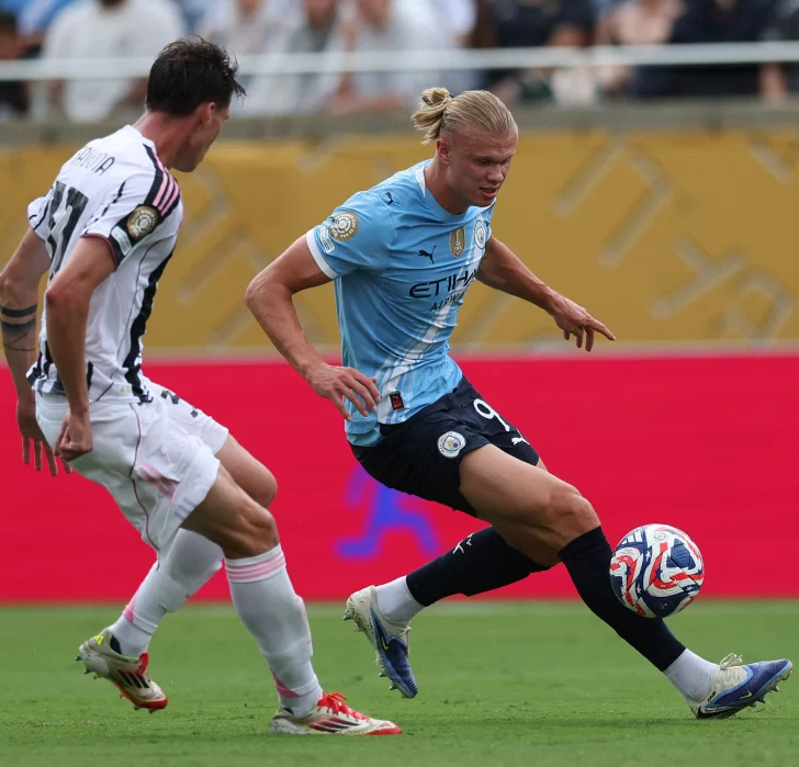 DCC270625-023F02-728x699