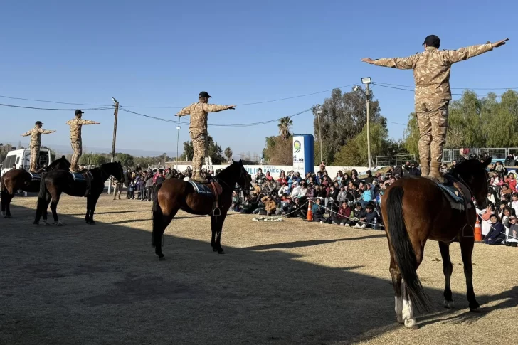 Una exhibición policial en 9 de Julio