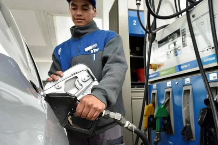 Se vienen nuevas subas en los combustibles