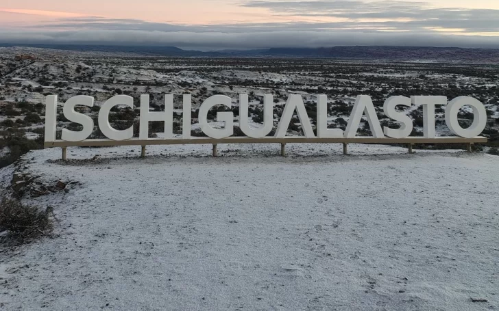 Nieve en San Juan: Ischigualasto amaneció cubierto con un manto blanco