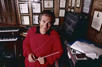 A los 93 años, falleció Lalo Schifrin, el compositor de Misión Imposible y emblema de la música mundial