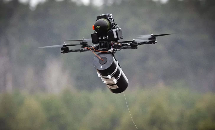 Drones conectados a fibra óptica, la nueva arma en la guerra Rusia-Ucrania