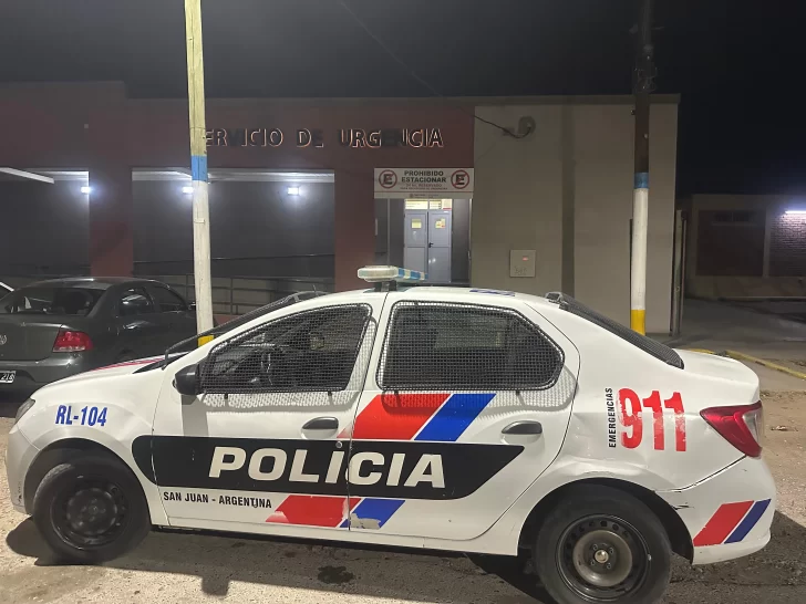 Policías héroes: le salvaron la vida a un bebé que sufrió un ahogo y estaba inconsciente Policías héroes: le salvaron la vida a un bebé que sufrió un ahogo y estaba inconsciente