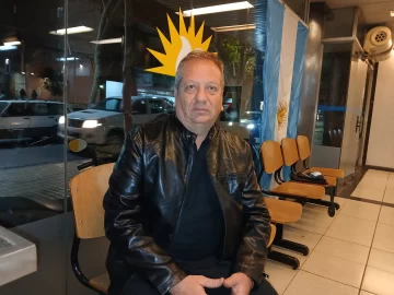 Nélson López, uno de los dos candidatos a presidir Desamparados: “Da pena ver el club como está” Nélson López, uno de los dos candidatos a presidir Desamparados: “Da pena ver el club como está”