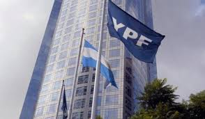 Hoy se definirá en EEUU si hay que entregar las acciones de YPF