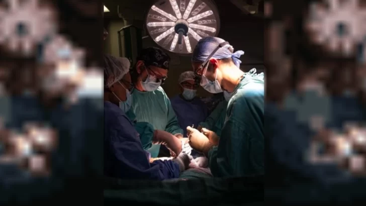 Garrahan: operaron a una beba en el útero de su mamá y el final es conmovedor