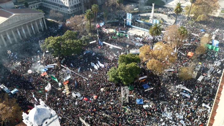 Patricia Bullrich dijo que hubo 48 mil personas en la marcha cuando el peronismo dio una cifra cercana al millón Patricia Bullrich dijo que hubo 48 mil personas en la marcha cuando el peronismo dio una cifra cercana al millón