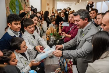 Orrego encabezó la celebración del Día del Ambiente con anuncios de fuerte impronta solidaria
