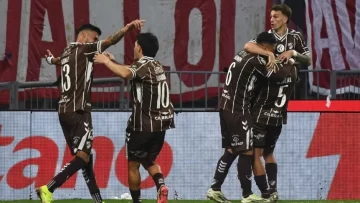 Platense derrotó a Huracán y se quedó con el Torneo Apertura