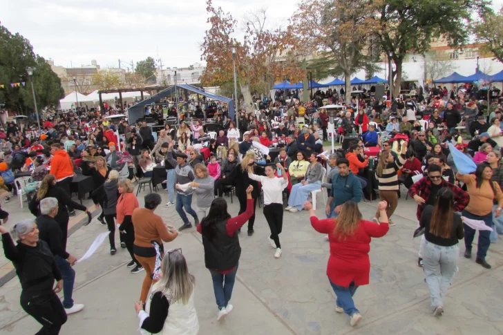 Peña con alegría popular
