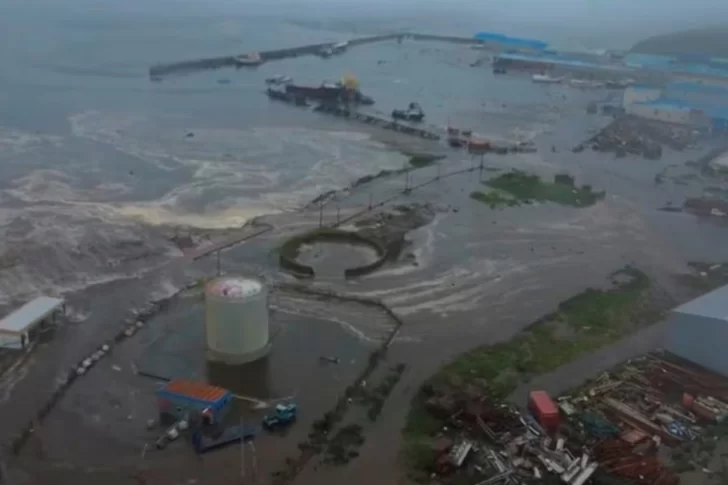 Alerta de tsunami en el Pacífico tras un sismo de 8,8 en Rusia: evacúan zonas de EEUU, Chile, Perú y Ecuador