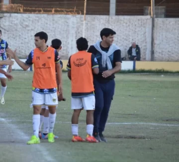 Tras caer en la final del Apertura, Colón anunció la salida de su DT Daniel Gómez Tras caer en la final del Apertura, Colón anunció la salida de su DT Daniel Gómez