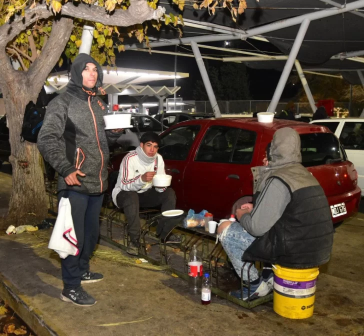 DCC020725-003F07-728x672