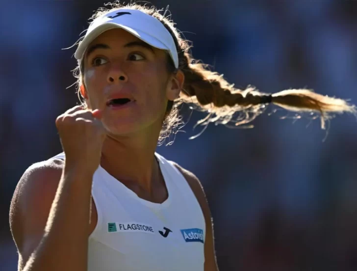 Solana Sierra se afirma en el césped de Wimbledon