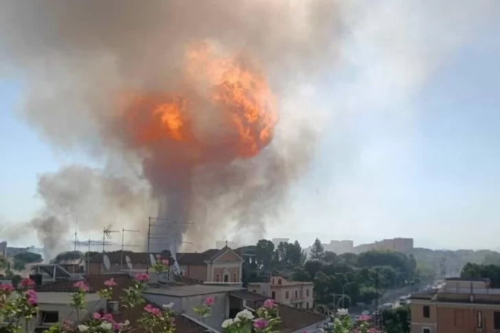 Al menos 45 heridos tras explotar una estación de servicio en Roma