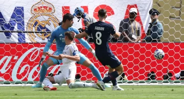 DCC100725-022F03-728x394