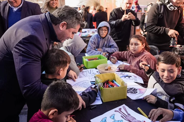 Sarmiento: Orrego visitó el Tren de Capital Humano