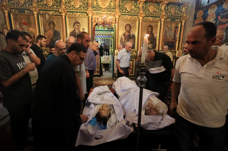 Israel atacó una parroquia de Gaza: un cura argentino, herido