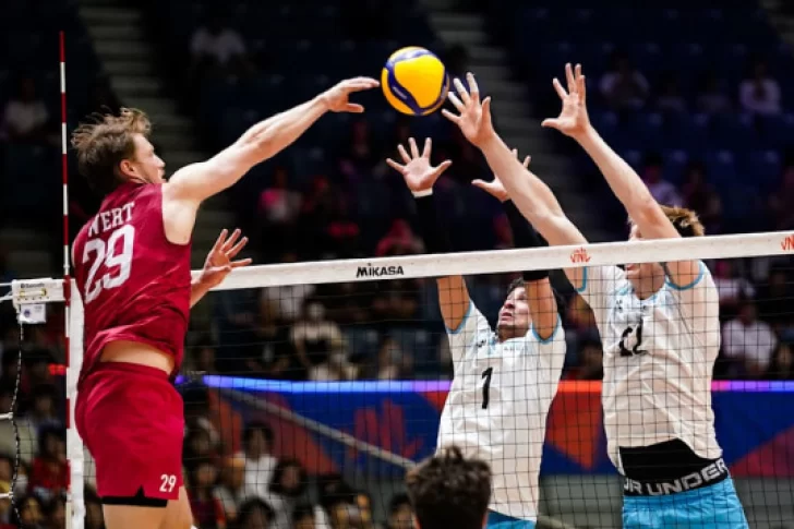 Argentina volvió a  caer y se despidió