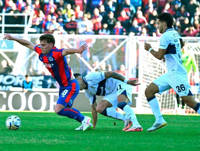 San Lorenzo y Gimnasia se repartieron miserias