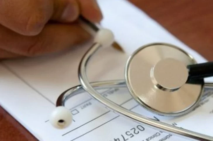 Las prepagas aplicarán otra suba y deben mostrarla en una web