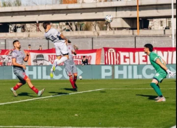 La Lepra goleó a Barracas a domicilio