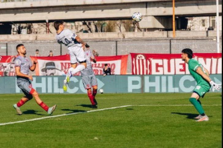 La Lepra goleó a Barracas a domicilio