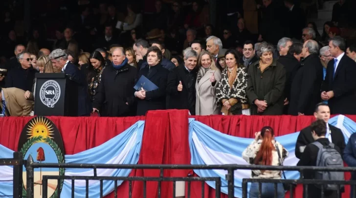 DCC270725-010F02-728x406