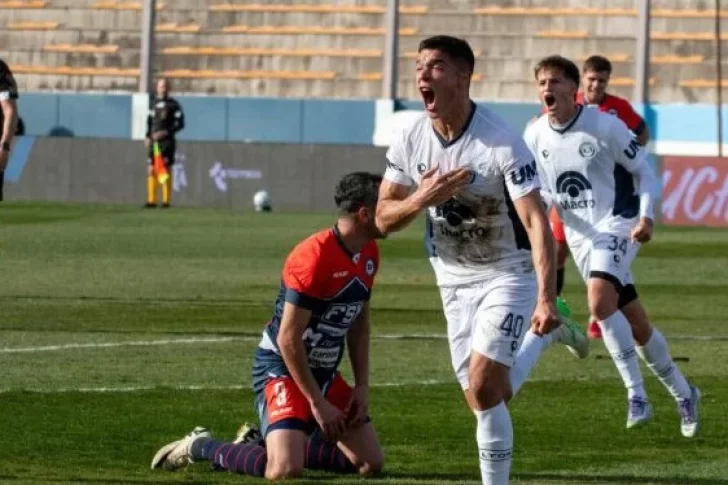 La Lepra pasó a los Cuartos