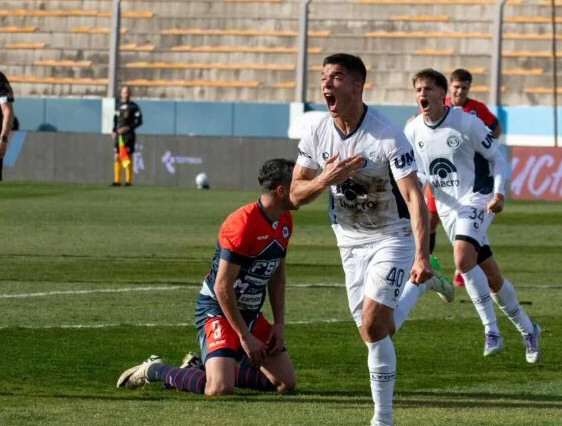 La Lepra pasó a los Cuartos