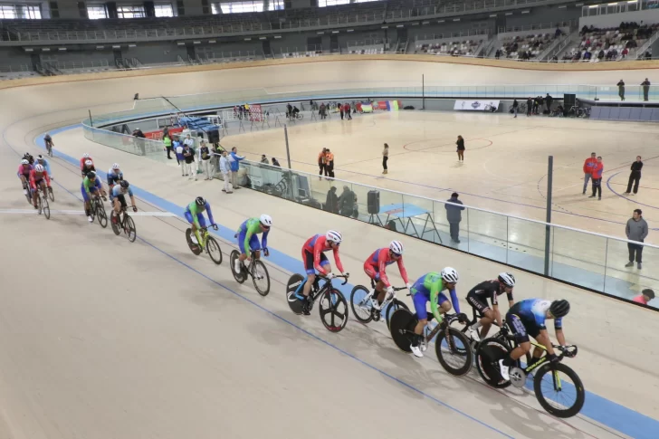 Con una reunión del piñón fijo festejan un nuevo aniversario de la Federación