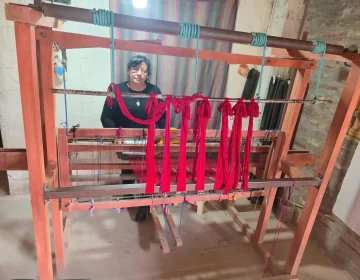La artesana que ganó en La Rural: “Al tejer, una se olvida de los problema”