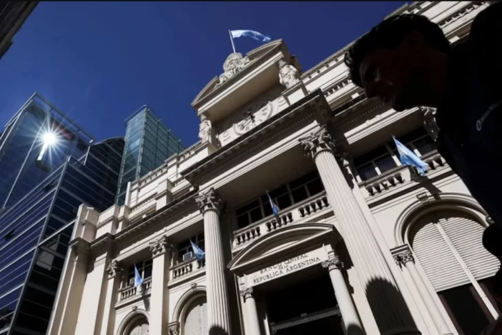 Fin de las Lefi y presión en el mercado del dólar