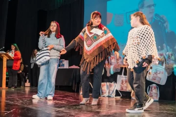 Culminó encuentro de tejedoras en Rawson