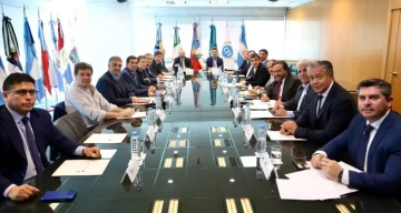 Los gobernadores se defienden de las críticas de Milei: “No buscamos que caiga el Gobierno” Los gobernadores se defienden de las críticas de Milei: “No buscamos que caiga el Gobierno”