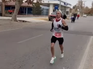 Roberto Ruiz y María Belén Alegre, los ganadores de la Maratón Internacional de San Juan Roberto Ruiz y María Belén Alegre, los ganadores de la Maratón Internacional de San Juan