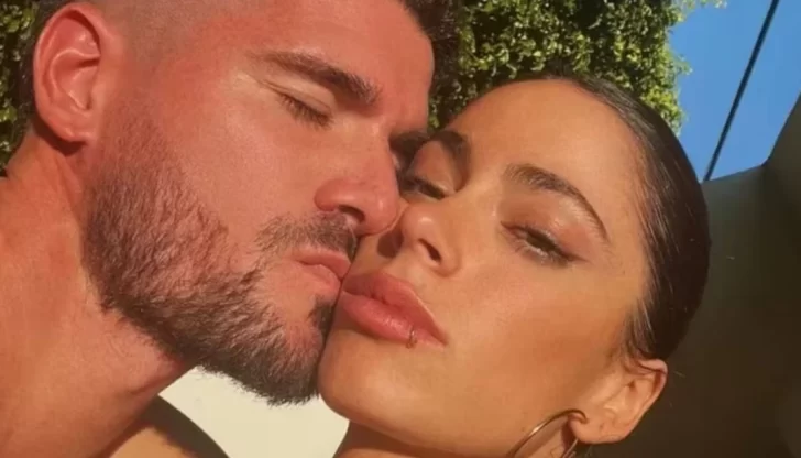 Tini Stoessel subió una foto tras el supuesto compromiso con De Paul y un detalle en su mano despertó dudas