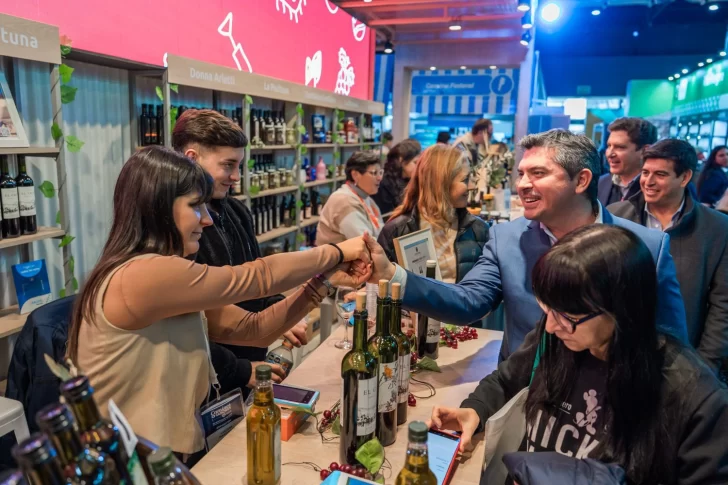 Marcelo Orrego inauguró el espacio de San Juan en la “Expo Caminos y Sabores 2025” Marcelo Orrego inauguró el espacio de San Juan en la “Expo Caminos y Sabores 2025”