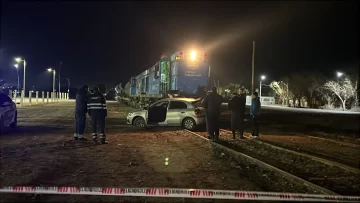 Choque del tren con un auto en Caucete: quejas por un peligroso paso utilizado como atajo Choque del tren con un auto en Caucete: quejas por un peligroso paso utilizado como atajo