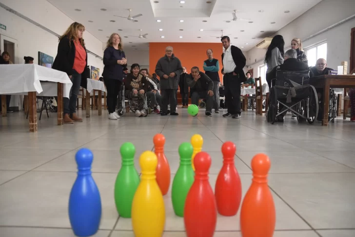 Con juegos y bailes, los abuelos de la Residencia Eva Duarte” celebraron el Día de los Abuelos Con juegos y bailes, los abuelos de la Residencia Eva Duarte” celebraron el Día de los Abuelos