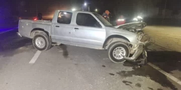 Fuerte colisión entre un auto y una camioneta en Caucete Fuerte colisión entre un auto y una camioneta en Caucete