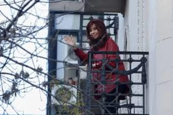 Cristina pidió permiso para la visita de Lula