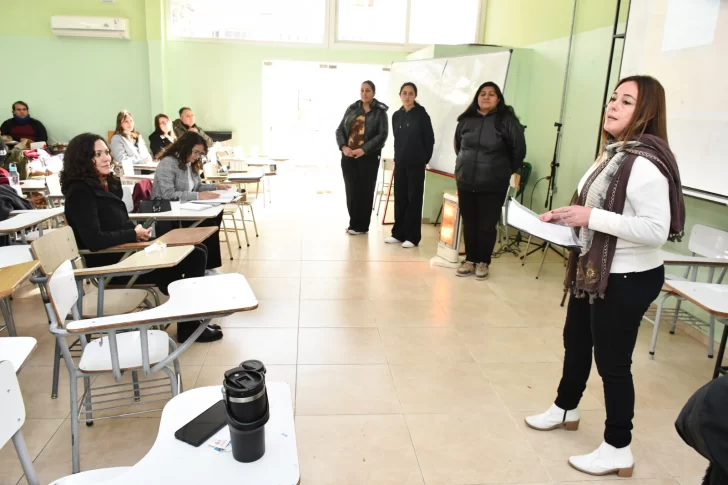 Más de 45 agentes sanitarios sanjuaninos rindieron su trabajo final y están a un paso del título universitario Más de 45 agentes sanitarios sanjuaninos rindieron su trabajo final y están a un paso del título universitario