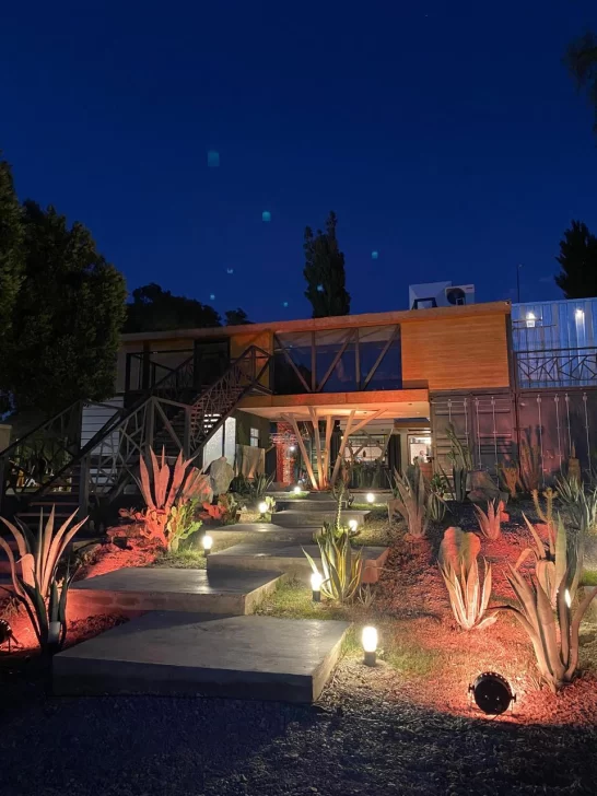 d788afad-285f-48ee-8598-c5acb4b0a8d4-546x728